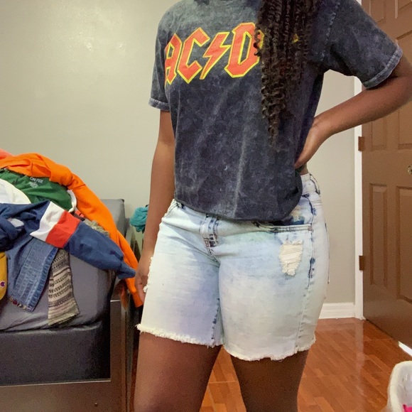 Light Ripped Jeans Shorts - Picture 1 of 6